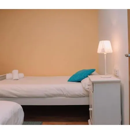 Piso Centrico Y Tranquilo ヴィーゴ